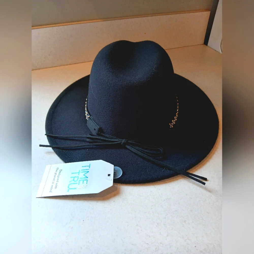 COPY - COPY - NEW TIME AND TRU WOMENS BLACK WESTERN STYLE HAT